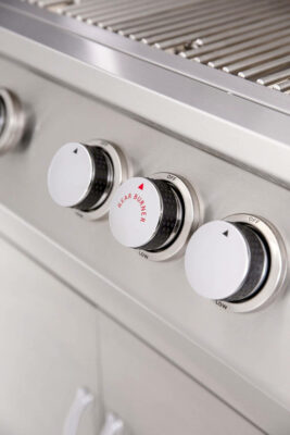 09-Sizzler-knobs-rear